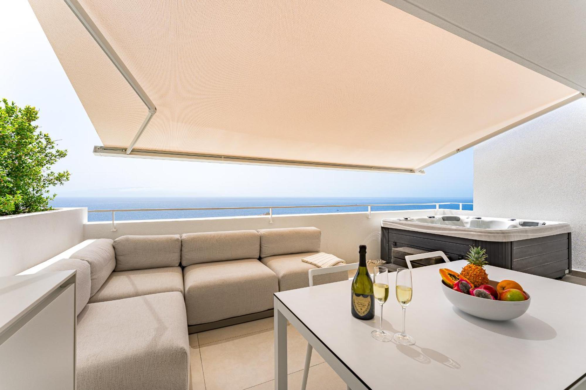 Aquasuites Luxury Penthouse A01 Acantilado de los Gigantes Exterior photo